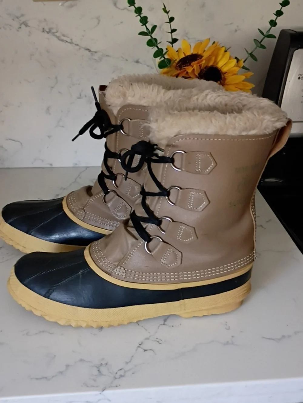 Sorel Caribou  Men's Waterproof Winter Duck Boots - Black and Tan